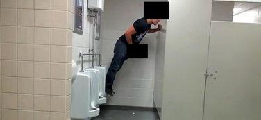 洗手间里啪啪视频,洗手间里的激情实录